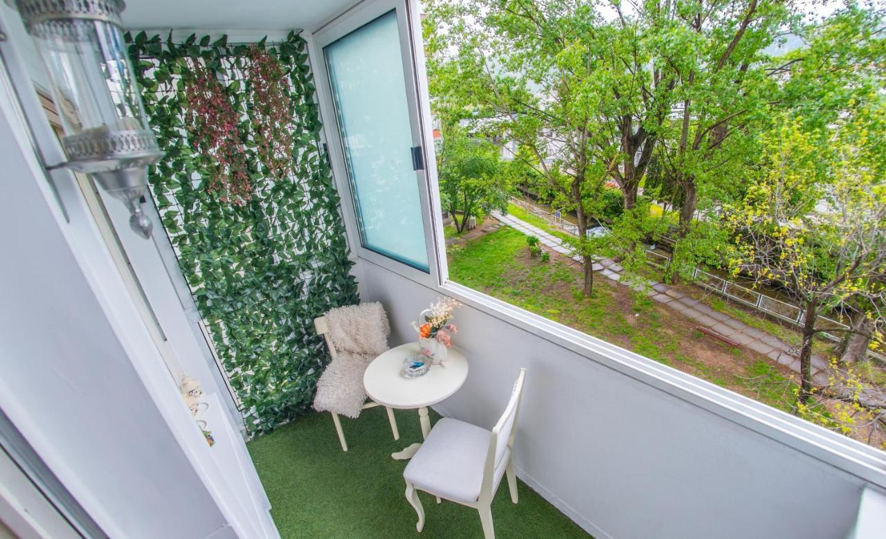 Luxe Living In Mostar Exterior photo